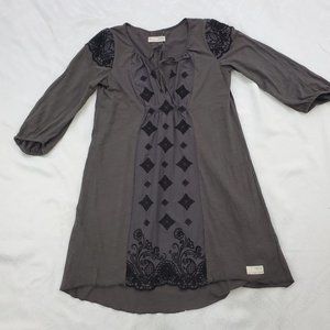 Odd Molly Gray Embroidered 3/4 Sleeve High Low tunic Medium (anthropologie)